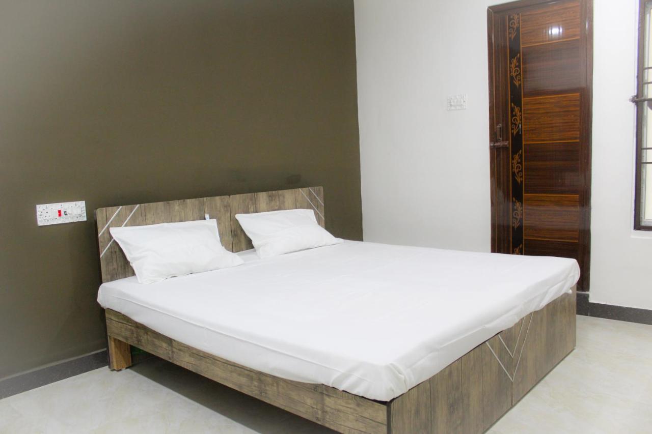 San Beach Residency Karaikal Buitenkant foto