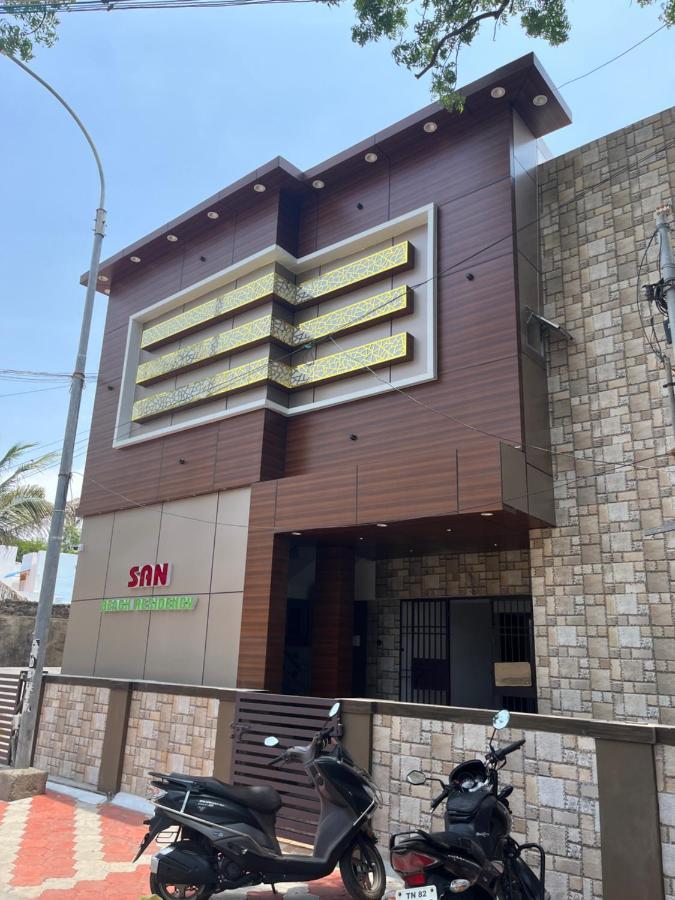 San Beach Residency Karaikal Buitenkant foto