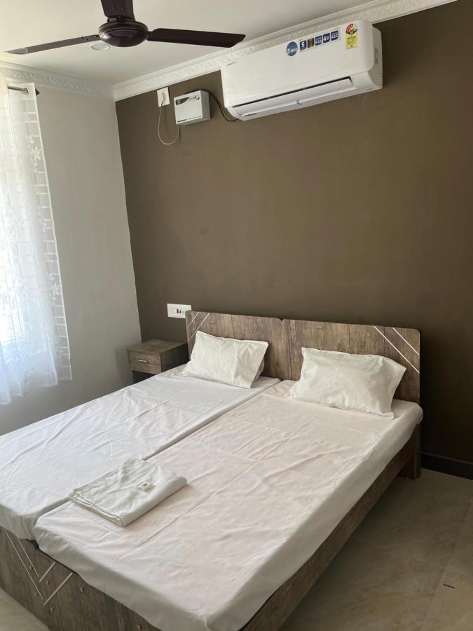 San Beach Residency Karaikal Buitenkant foto