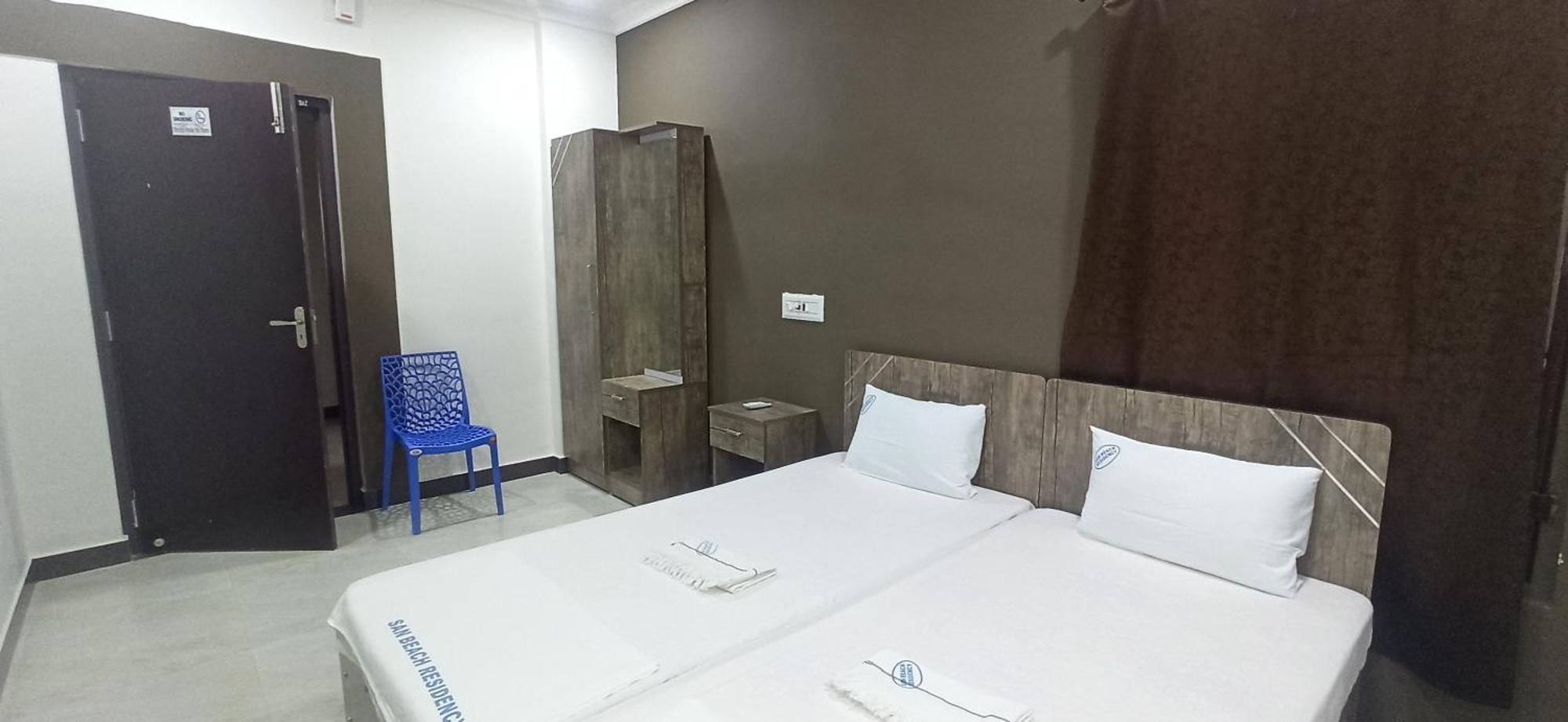 San Beach Residency Karaikal Buitenkant foto