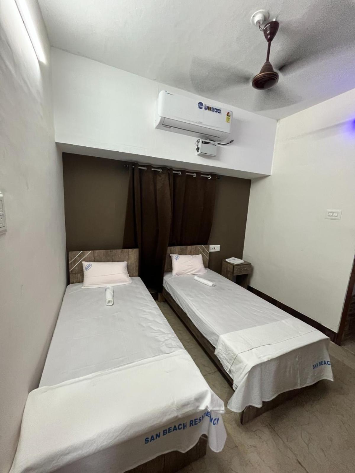 San Beach Residency Karaikal Buitenkant foto