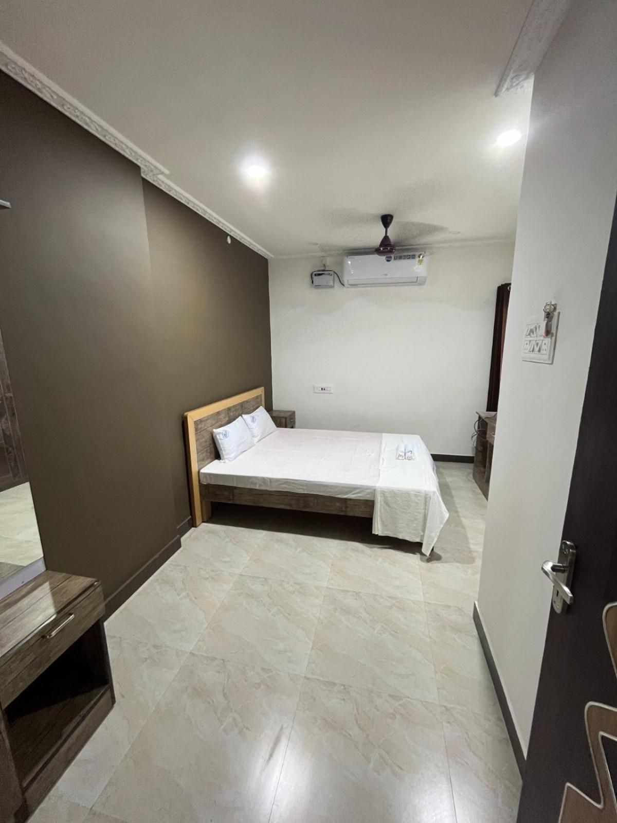 San Beach Residency Karaikal Buitenkant foto
