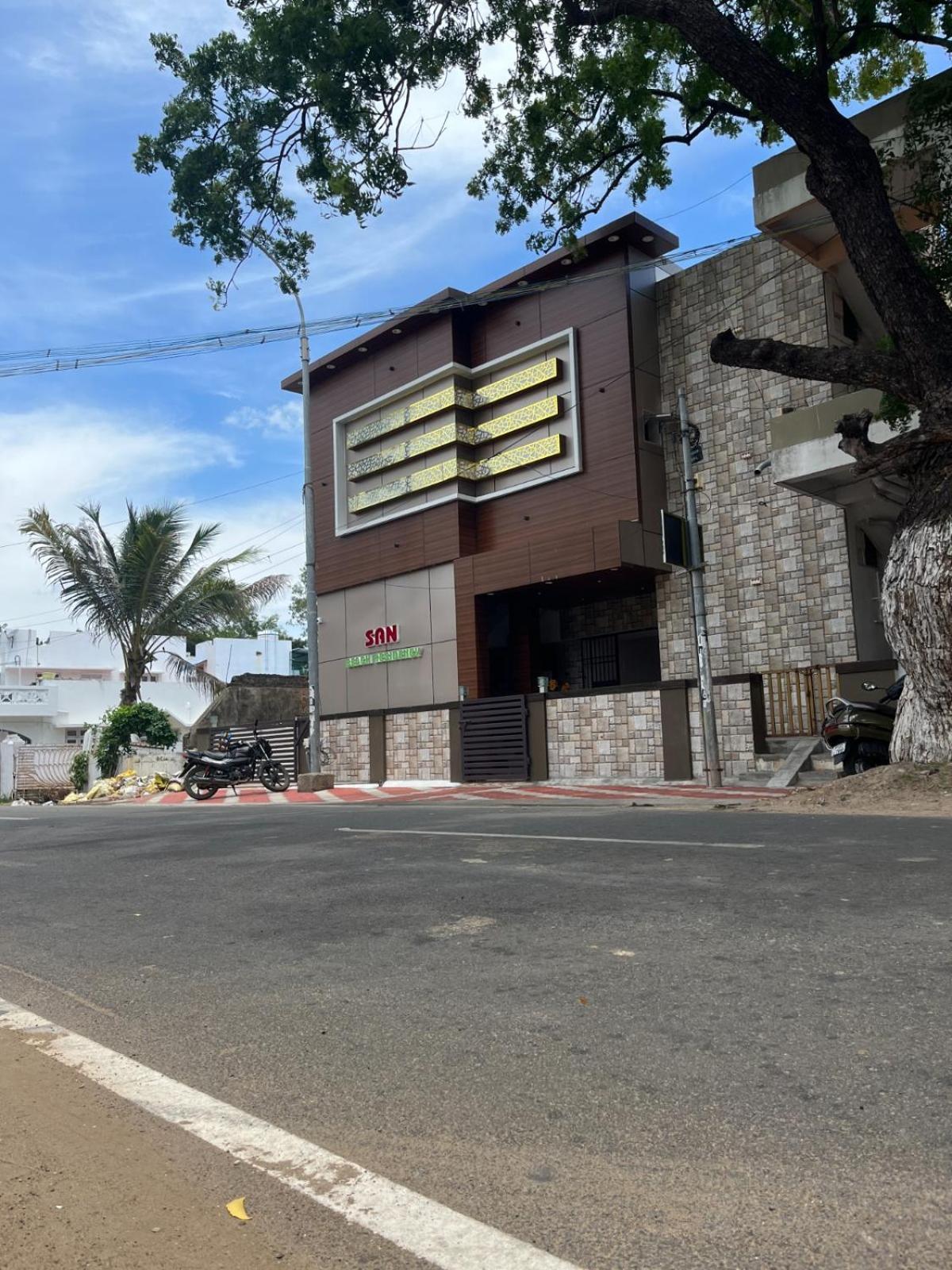 San Beach Residency Karaikal Buitenkant foto