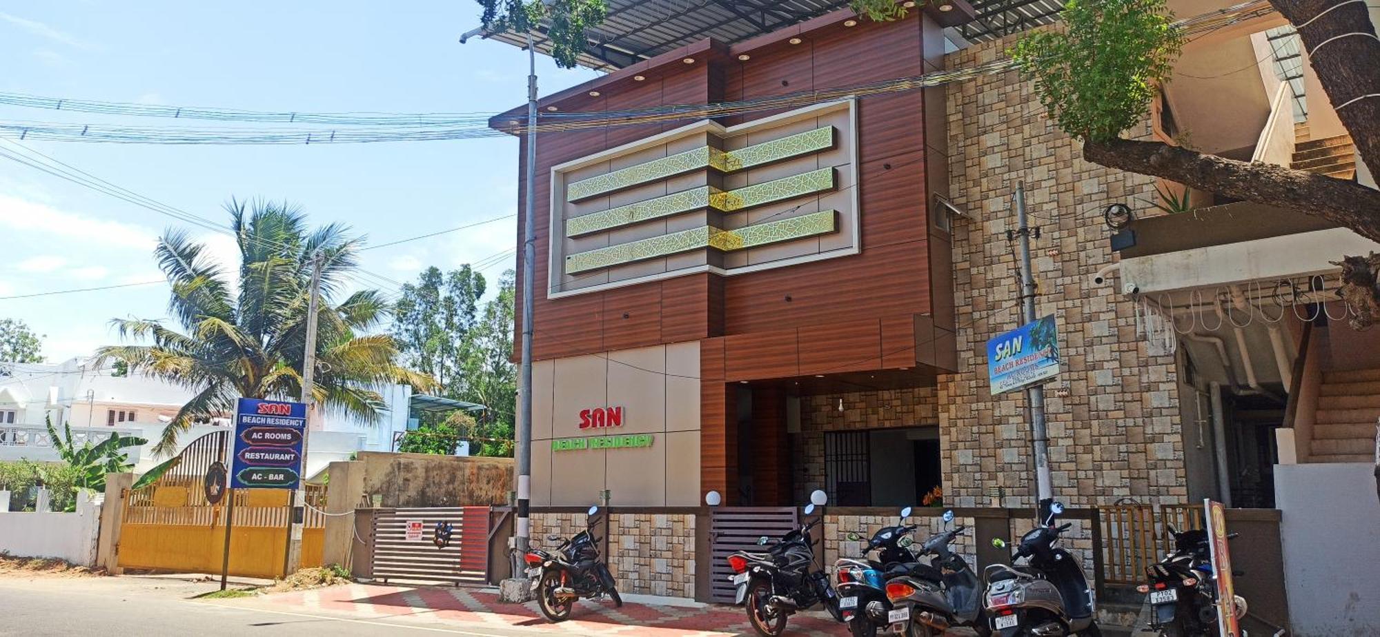 San Beach Residency Karaikal Buitenkant foto